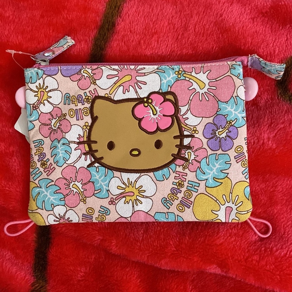 NWT RARE VINTAGE Tan Hawaii Hello Kitty Pouch 2013